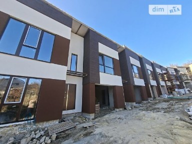 Продаж 2 поверхового таунхауса з ділянкою на 1.5 сотки, 125 кв. м, 3 кімнати, на вул. Тернопільська • ID 33914956
