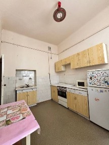 Продаж квартири неподалік центру Львова та Політеху: вул. Бандери