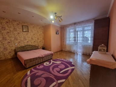 Продаж новобуд 2008р Глинянський <a href='/newbuilding/4837/view/zk-trakt'>Тракт</a>