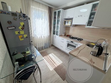12 Поздовжня/Ленінське РОВД 2к квартира в продажі 57м2