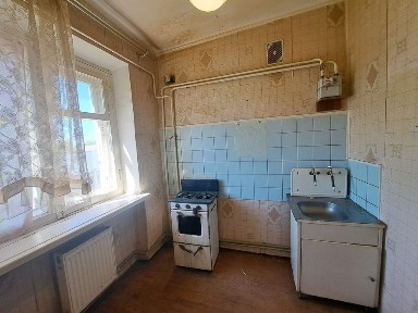 Продам 2 кімнатну квартиру на 40 Років Перемоги