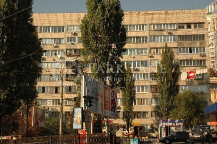 Киев, Тараса Шевченко бул., 38