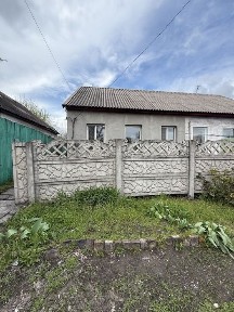 Продам 1/2 будинку р-н 10 школи вул. Крилова (Sher)