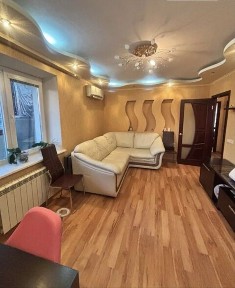 Продам 2х. кв. 12/15 кирпич S-52м2. на Алексеевке Ф1.Сертификат