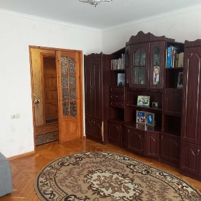 Продам двокімнатну квартиру м. Самбір
