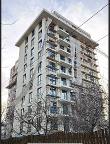 Продам двокімнатну квартиру в центрі