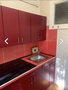 Продам 2-ком квартиру на среднем этаже.