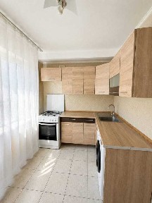 Київ, Дарницький бул., 17