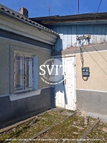 Продам половину будинку в селі Оринин