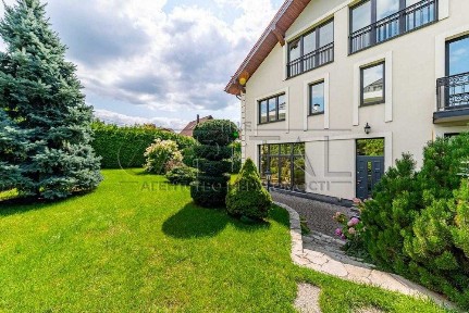 Продажа Дома в Киеве Голосіївський р-н Добрий Шлях вул. ст. м. Голосеевская, ГАЗ!