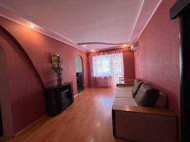 Продам 2-кімнатну в центральній частині Полтави