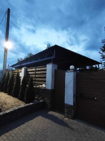Дениші, чудовий будинок в тихому куточку