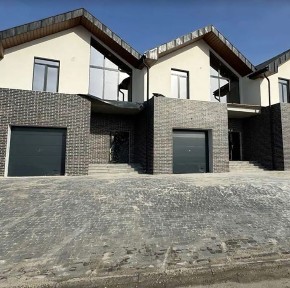 Продаж 2 поверхового таунхауса з ділянкою на 2 сотки, 156 кв. м, Біла