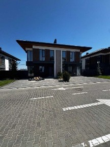 Сучасний квадробудинок в Петропавлівській Борщагівці!