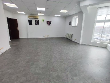 Жилянська Центр, продаж приміщень в житловому будинку.