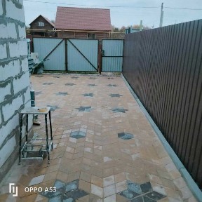 Продам часть дома с своим двориком в самом центре Беляевки