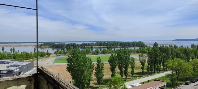 2 к квартира проспект Дніпровський під ремонт!