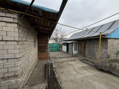 Продаж будинку у с. Вільне, центр, співпрацюємо по євідновленню