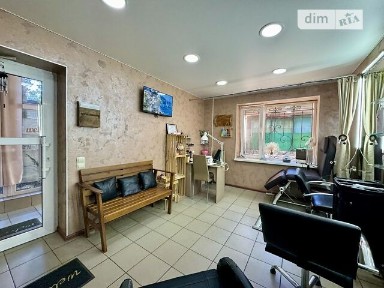 Продаж комерційного приміщення на вул. Космонавтів 128/2, площа 16.8 кв. м • ID 33491220