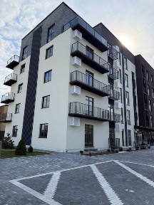 Продається сучасна 2-кімнатна квартира в Тячеві