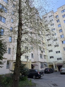 Київ, Печерський, Деміївська 35Б