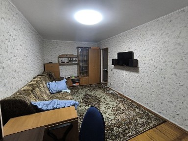 Продам трёхкомнатную квартиру с автономкой 35000.можно по сертификату