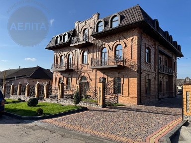 Умань, Старая прорезная 4