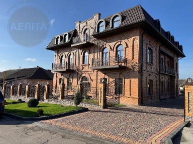 Умань, Старая прорезная 4