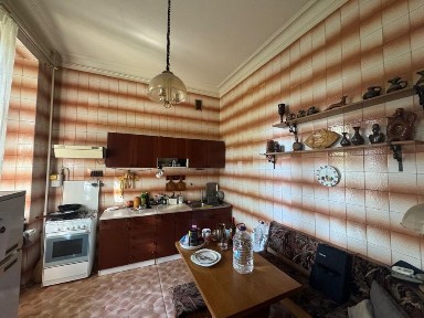 Інстітутська, 20/8
