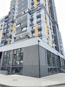 Комерційне приміщення під бізнес, фасад. Перший поверх