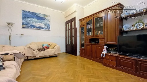Киев, Ивана Франко ул., 20Б