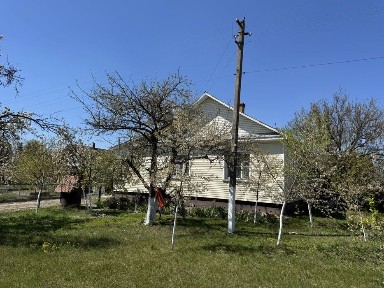 Житловий будинок в селі Прислуч