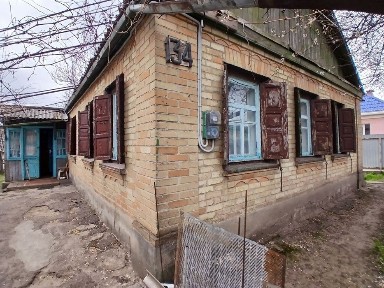 Продам будинок на ділянці 10соток, р-н Казбет.