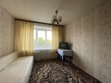 Продам 1-кімнатну квартиру готельного типу. Центр Вишневого!