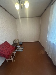 Продам 3-х кімнатну квартиру в центрі м. Лозова