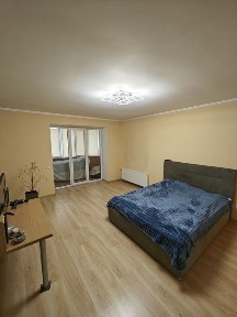 Продаж 2 кімнатна. Район Дружба. Вул Карпенка
