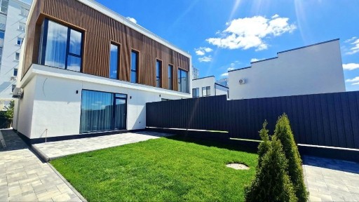 Київська область, Петропавлівська Борщагівка
