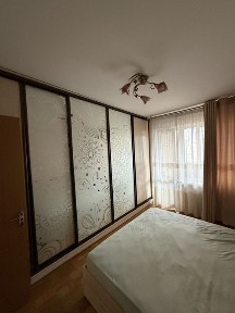 Є-відновлення. Р-н Голівуд. Продаж 3-х кімнатної квартири.