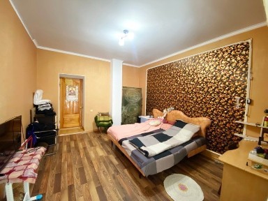 Продажа 3-комнатной квартиры 82 м², Спасская ул.