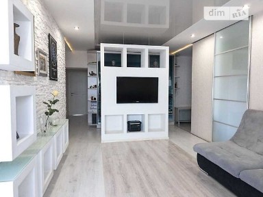 Продаж 3к квартири 84 кв. м на вул. Соборності • ID 34256787