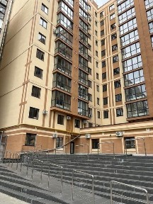Продам 2-х кімнатну квартиру 92m2