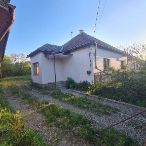Продається чудовий сімейний будинок в м. Берегове