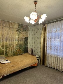 Продам простору 3-кімнатну квартиру в Розсошенцях