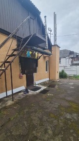 Продається будинок в районі міської лікарні