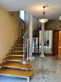 Продам хозяйский дом под Одессой. Сухой лиман. Радосная. 10 соток земли.