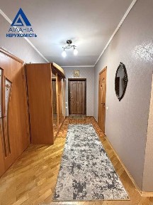 Продажа 3-комнатной квартиры 93 м², Ровенская ул.