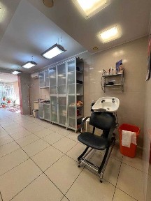 Продам работающий салон красоты Холодная гора проходное место
