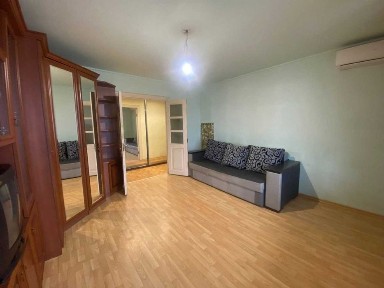 Продам 3-х комнатную квартиру <a href='/newbuilding/8106/view/zk-levobereznyi'>Левобережный</a> 3, Генерала Захарченко, дом 6