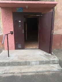 Продається 2 кімнатна квартира в Металургійному районі.