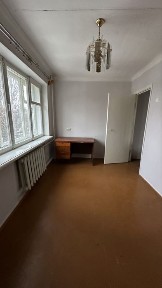 Трикімнатна в нагірній частині вул. Пугачова